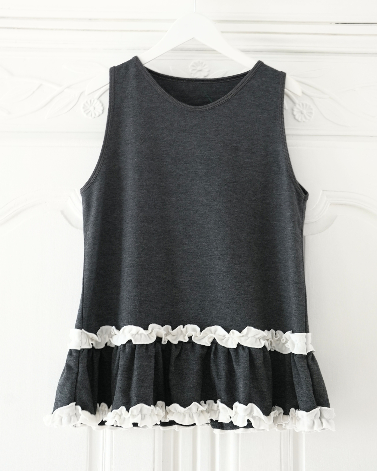 frill sleeveless tops