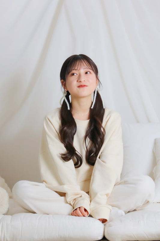 umm. logo short sweat