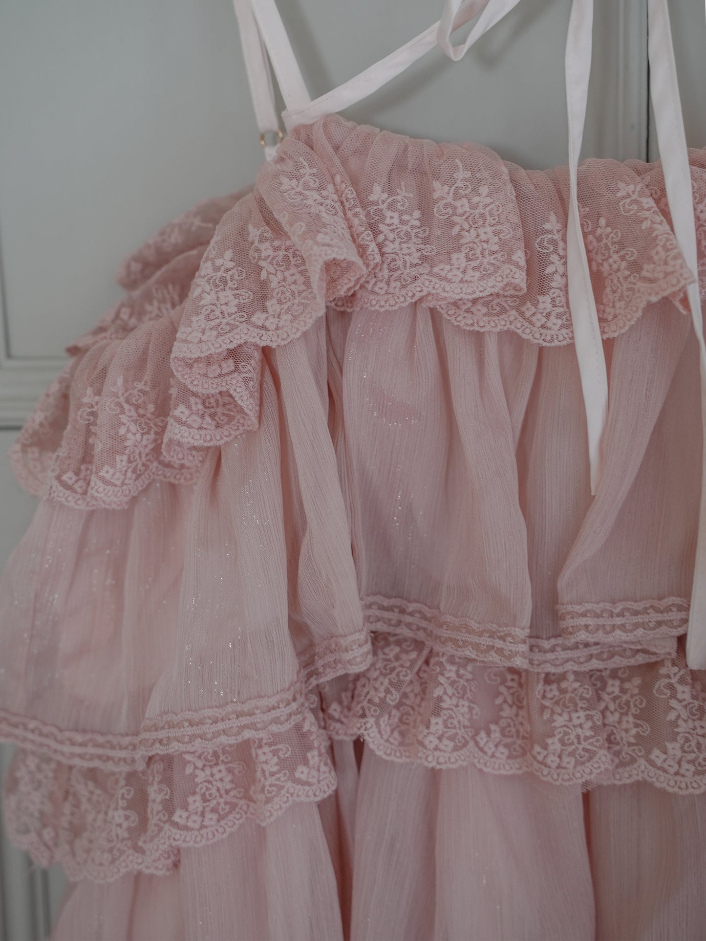 【6/17 20:00 発売】Tiered lace lame bustier