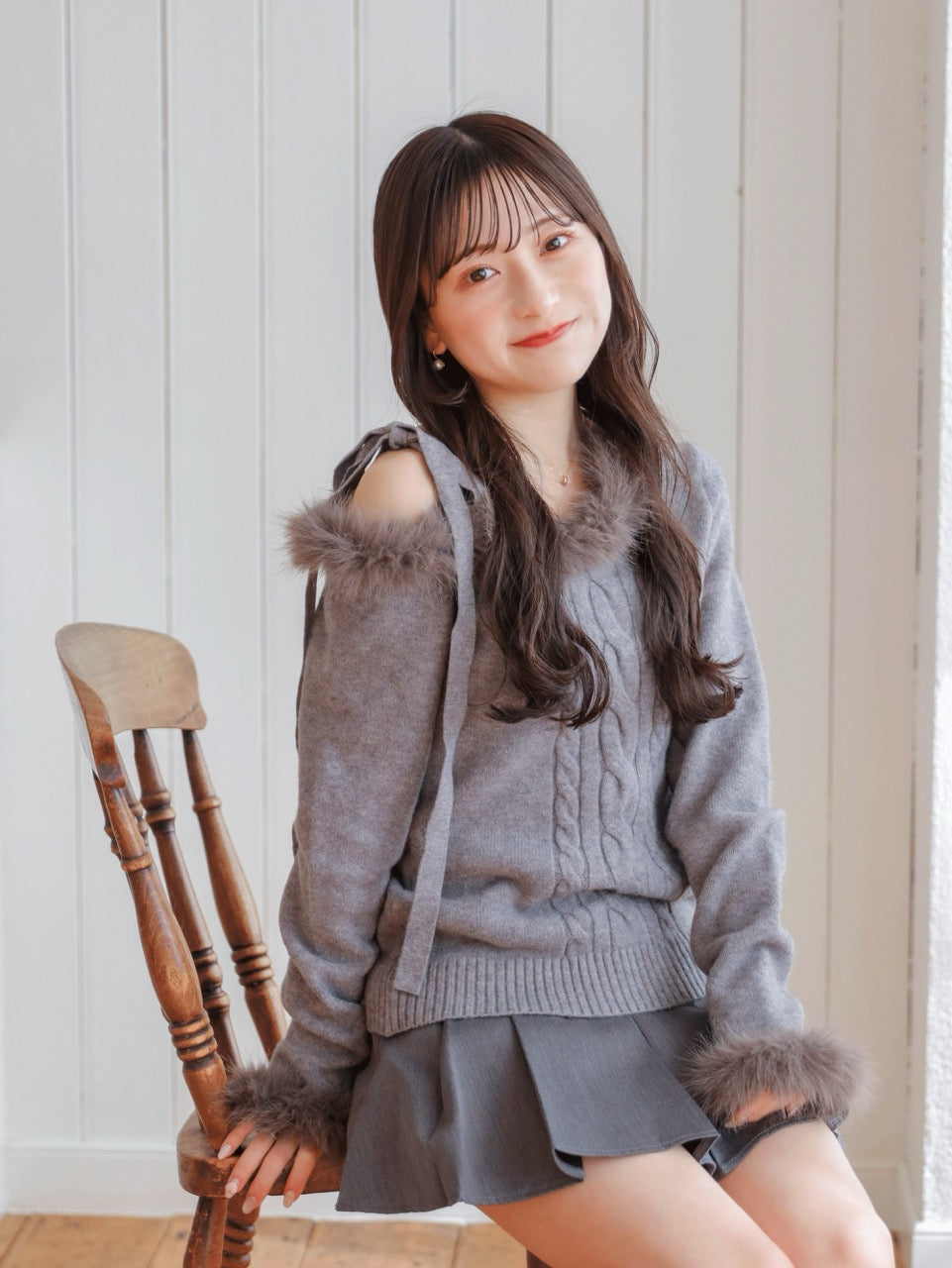 One Shoulder Fur Knit