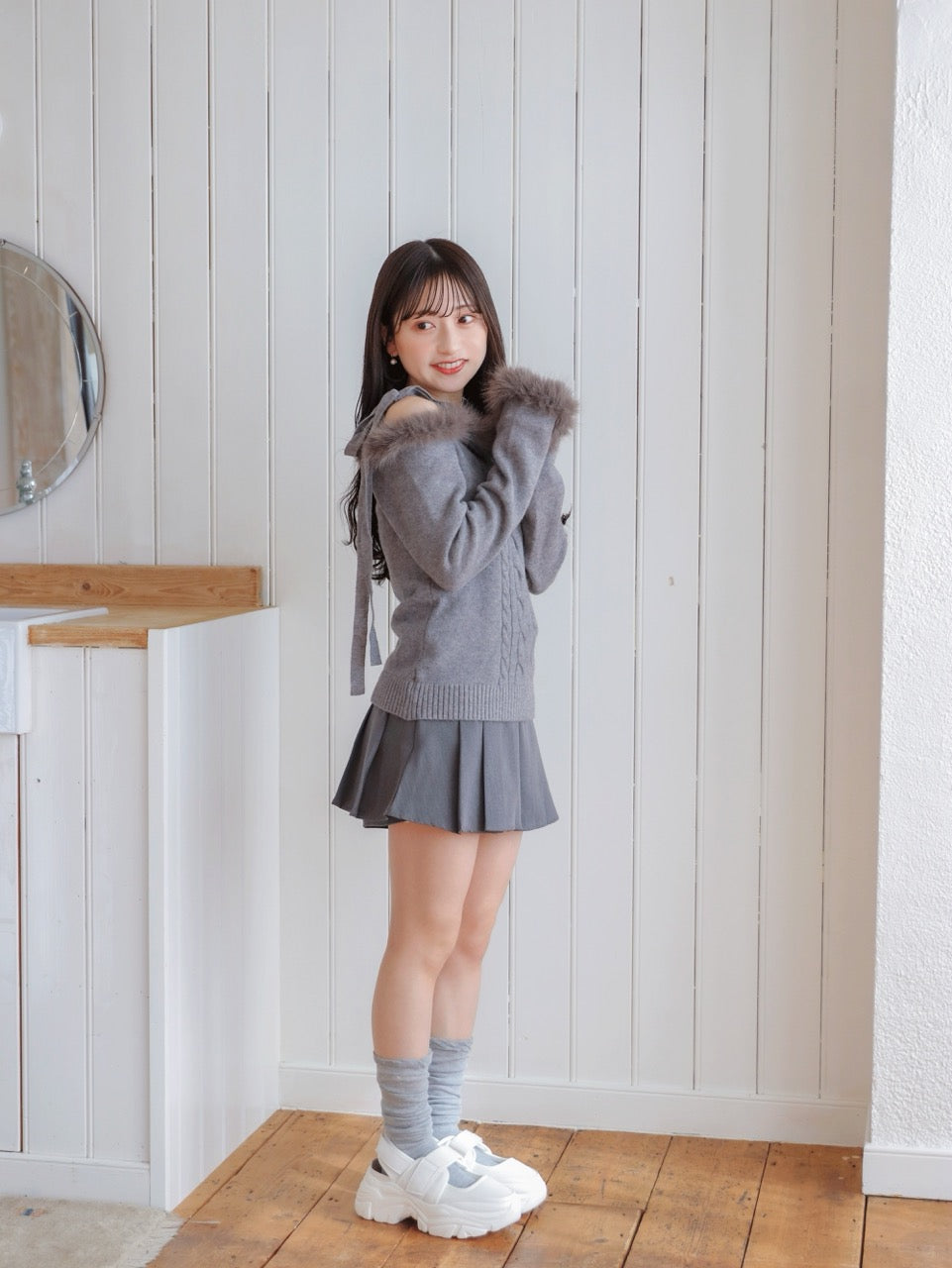 One Shoulder Fur Knit