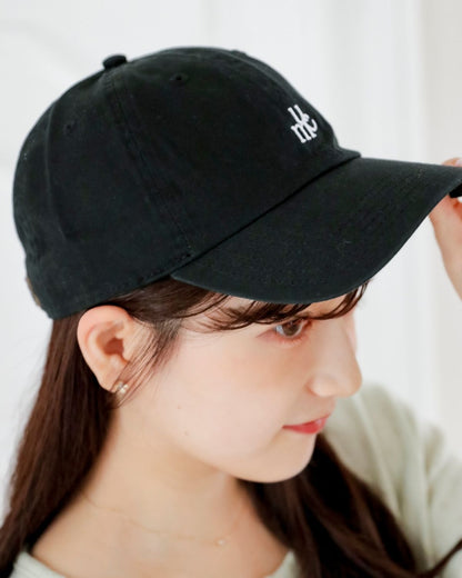umm. logo cap