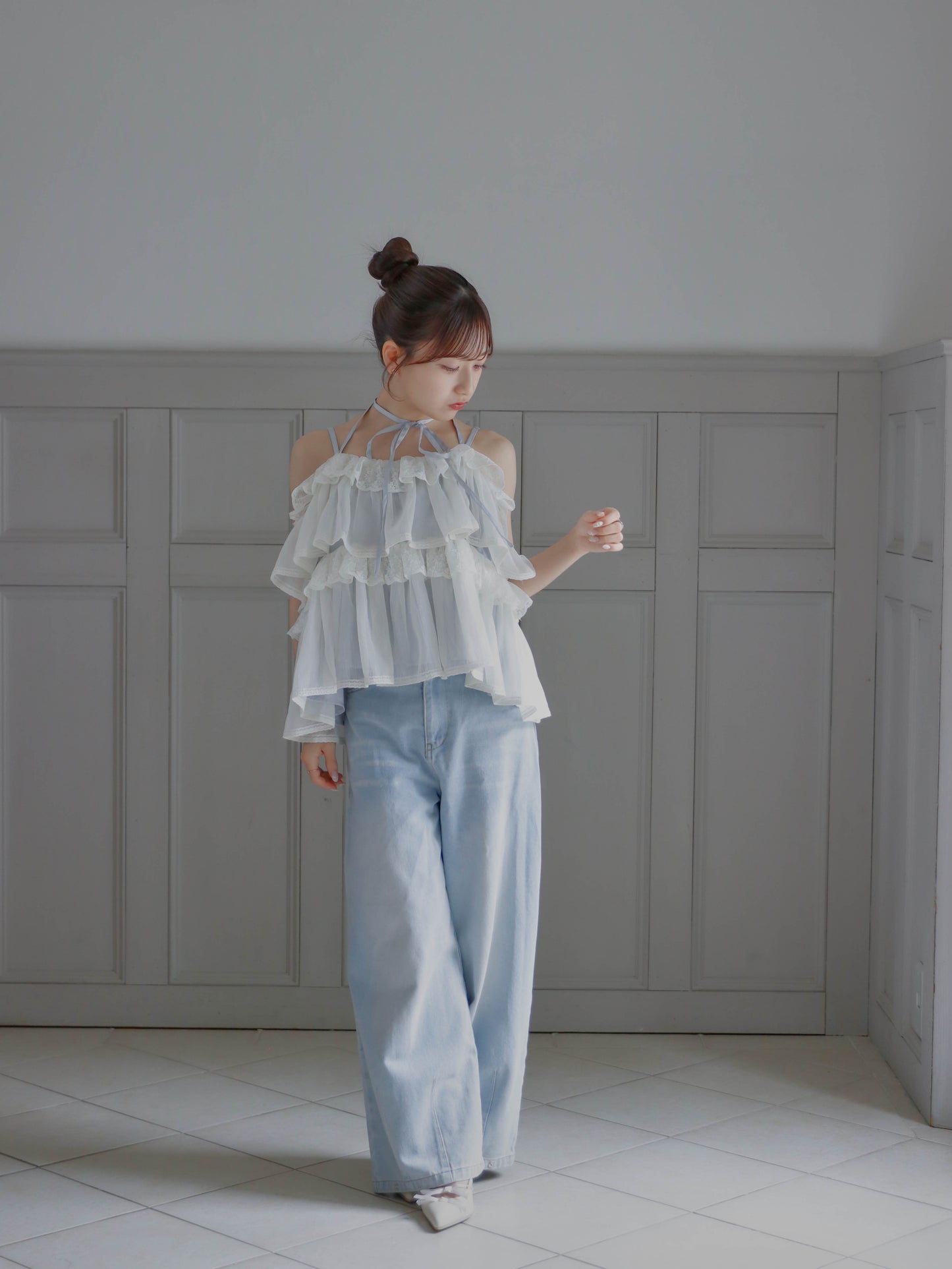 【6/17 20:00 発売】Tiered lace lame bustier