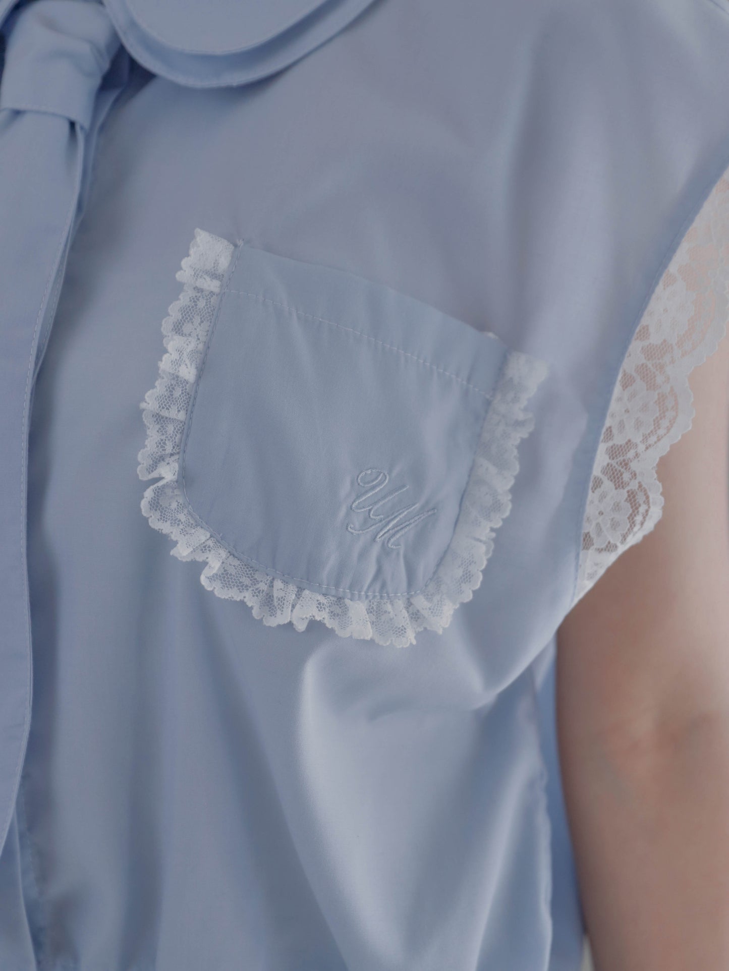 【6/17 20:00 発売】No sleeve bow tie shirt