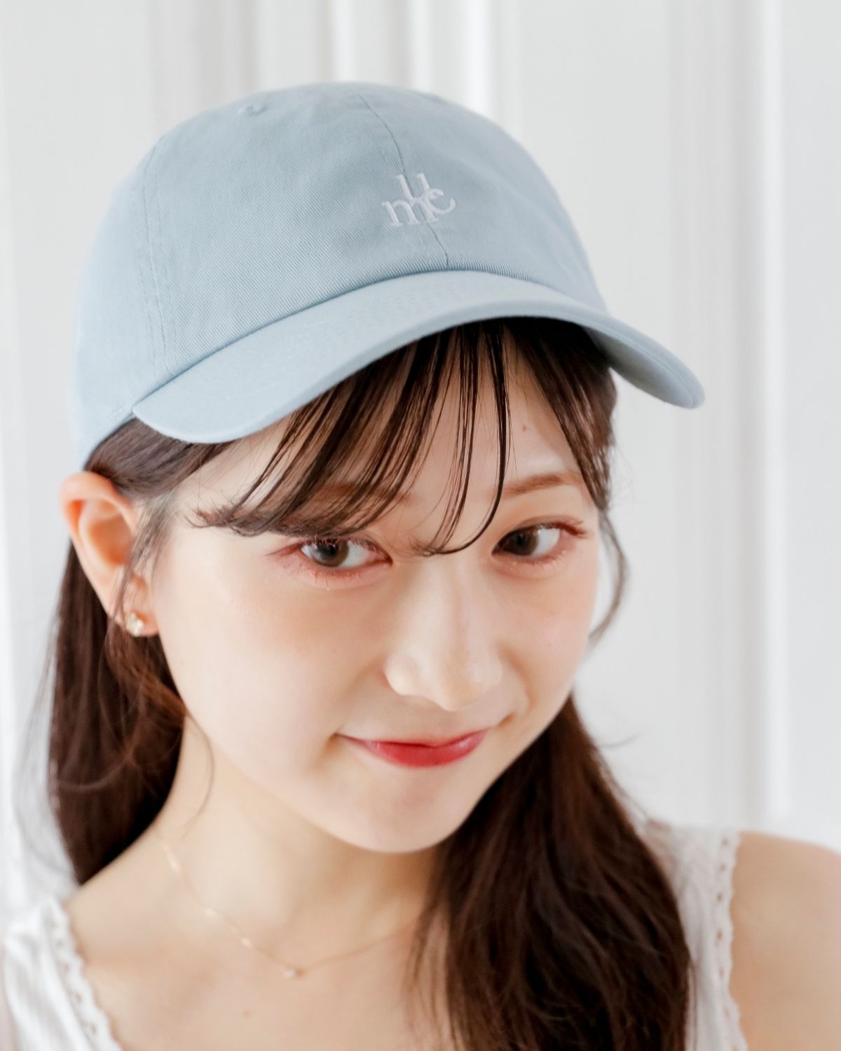 umm. logo cap