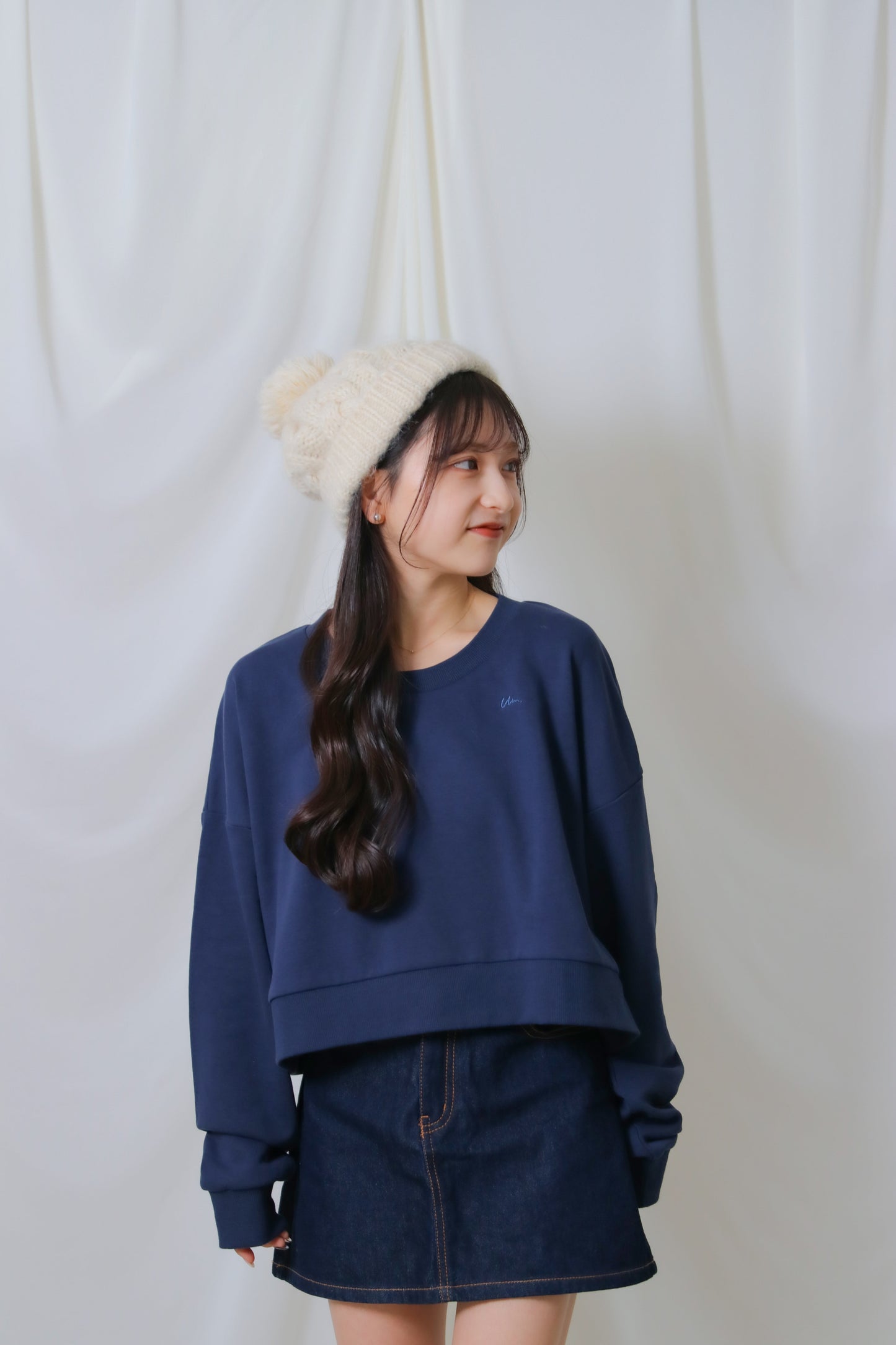umm. logo short sweat