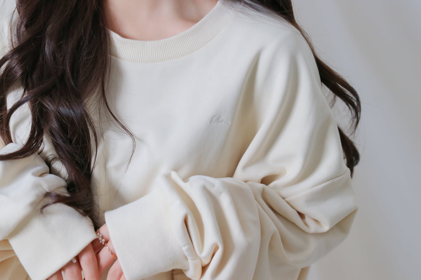 umm. logo short sweat