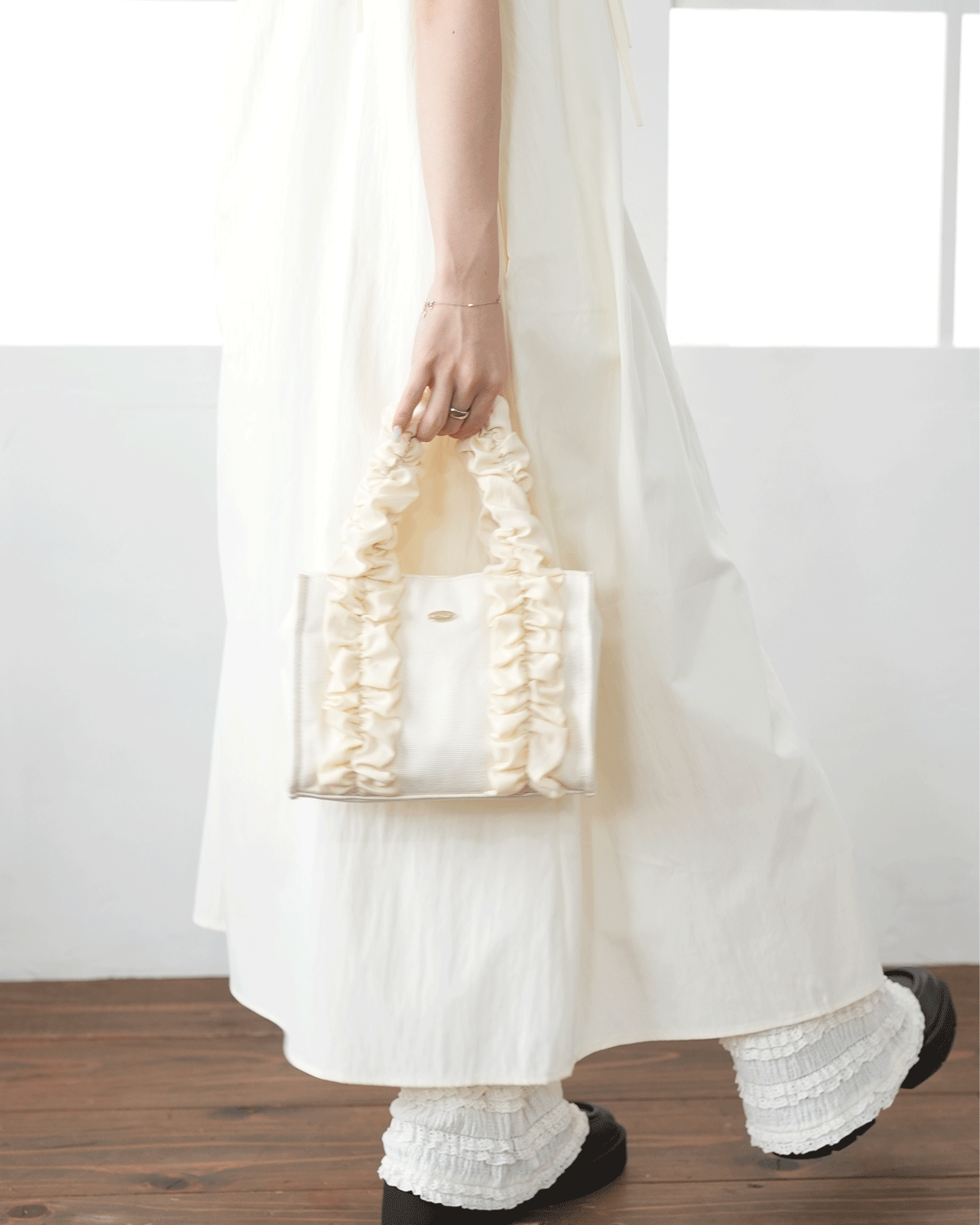 frill canvas bag