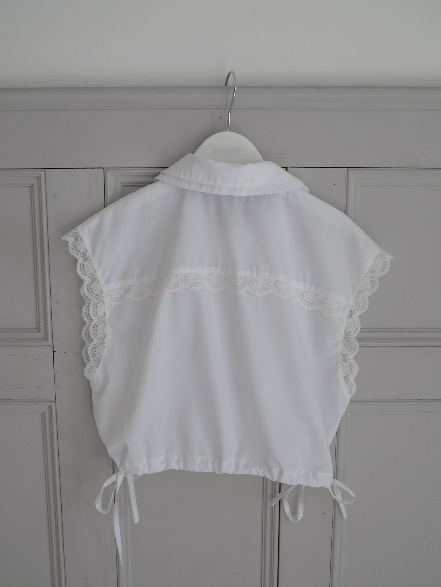 【6/17 20:00 発売】No sleeve bow tie shirt