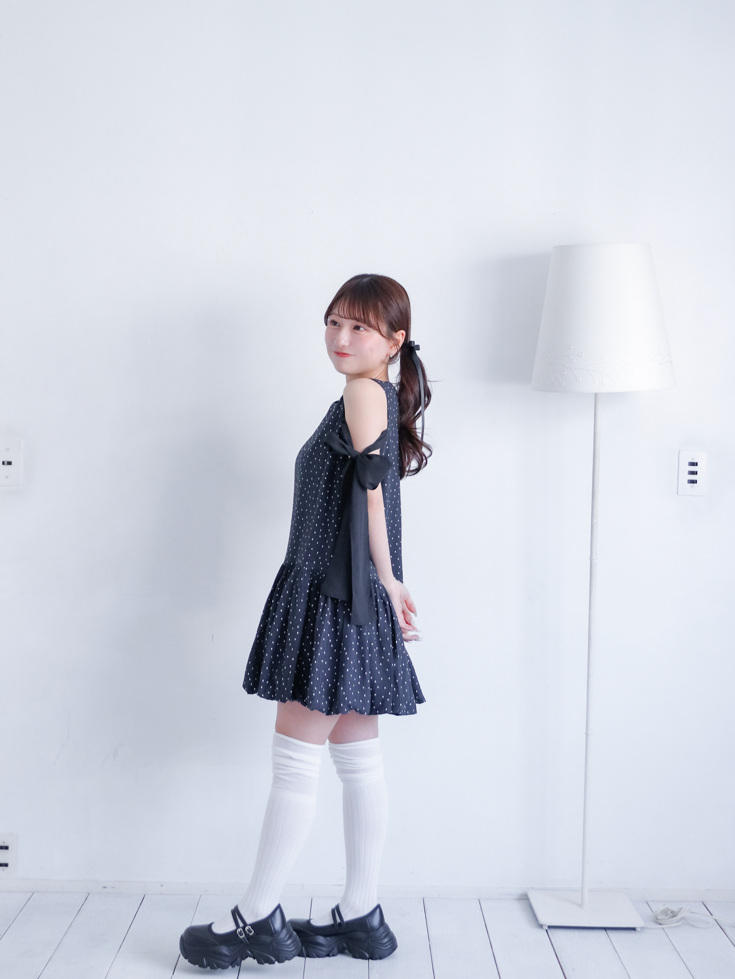 Shoulder Ribbon Balloon One-Piece